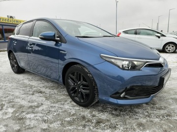 Toyota Auris II Hatchback 5d Facelifting 1.8 Hybrid 136KM 2017 Toyota Auris 1,8 Hybryda 136KM automat kamera, zdjęcie 1