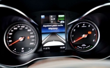 Mercedes GLC C253 2017 Mercedes-Benz GLC Bardzo bogate wyposazenie 2.0 Hybryda 320KM, zdjęcie 28