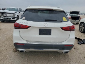 Mercedes GLA II Off-roader 2.0 250 224KM 2021 Mercedes-Benz GLA 2021 MERCEDES-BENZ GLA 250 4MATIC 2.0 Benzyna 224KM, zdjęcie 4