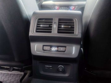 Audi Q5 II SUV Facelifting 2.0 40 TDI 204KM 2024 Audi Q5 Audi Q5 S line 40 TDI mHEV quattro 204KM S tronic 2.0 Diesel 204KM, zdjęcie 23