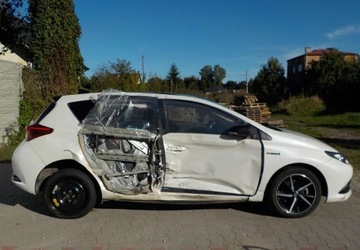 Toyota Auris II 2018 Toyota Auris Okazja 1.8 Hybryda 100KM, zdjęcie 14