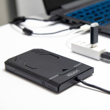 Y-3036 Корпус USB 3.1 для жестких/твердотельных накопителей SATA UASP