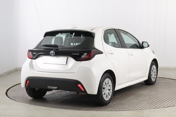 Toyota Yaris IV 2021 Toyota Yaris 1.5 Hybrid, Salon Polska, Serwis ASO, zdjęcie 4