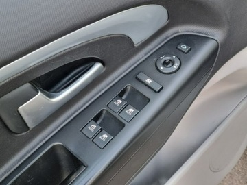 Kia Ceed I Hatchback 2.0 143KM 2008 Kia Cee&#039;d 2.0, zdjęcie 13