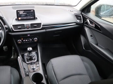 Mazda 3 III Hatchback  2.0 SKYACTIV-G  165KM 2016 Mazda 3 2.0 Skyactiv-G, Salon Polska, Navi, Klima, zdjęcie 7