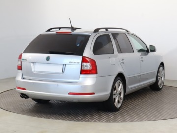 Skoda Octavia II Kombi 2.0 TDI CR DPF 170KM 2012 Skoda Octavia RS 2.0 TDI, 167 KM, Navi, Klima, zdjęcie 4