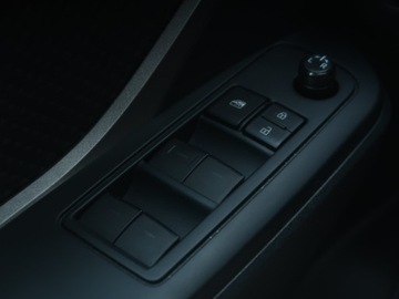 Toyota C-HR I Crossover Facelifting 1.8 Hybrid 122KM 2022 Toyota C-HR 1.8 Hybrid, Serwis ASO, Automat, zdjęcie 18