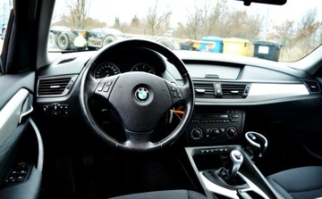 BMW X1 E84 Crossover sDrive18d 143KM 2010 BMW X1 Bezwypadkowy Podgrzewane fotele, Czujniki parkowania przod tyl, zdjęcie 4