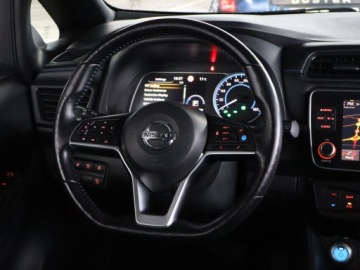 Nissan Leaf II Hatchback Elektryczny e+ 62kWh 218KM 2020 Nissan Leaf 62 kWh, Automat, VAT 23%, Skóra, Navi, zdjęcie 15