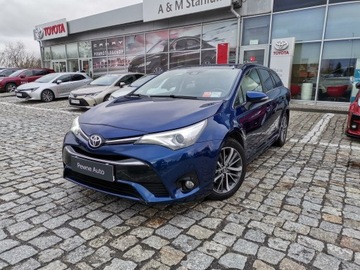 Toyota Avensis III Wagon Facelifting 2015 2.0 D-4D 143KM 2017 Toyota Avensis III (2009-)