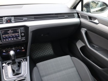 Volkswagen Passat B8 Variant Facelifting 2.0 TSI 190KM 2020 VW Passat 2.0 TSI, Salon Polska, 1. Właściciel, zdjęcie 7