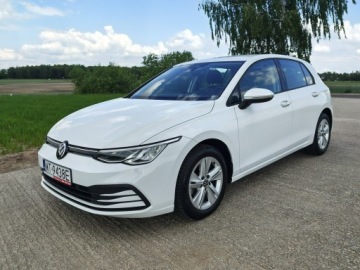 Volkswagen Golf VIII Hatchback 1.5 TSI EVO 130KM 2021 Volkswagen Golf Hatchback LIFE 1.5 TSI 130KM Salon Polska Tylko 49.000 km!