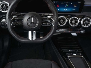 Mercedes Klasa A W177/V177 2025 MERCEDES-BENZ A Klasa 250 e AMG Line 1.3 (218KM) 2025, zdjęcie 7