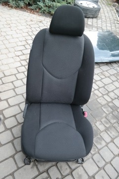 RAV4 III SEDADLO PRAVÝ