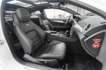 Mercedes Klasa C W204 Coupe AMG 6.2 C 63 AMG 457KM 2013 Mercedes C 63 AMG Tylko 7900 km przebiegu!, zdjęcie 27