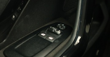 Peugeot 208 I Hatchback 5d Facelifting 1.2 PureTech 82KM 2017 Peugeot 208 (Nr.008) 1.2 82 KM Style Navi Klima Tempomat Parktronik Gwaran, zdjęcie 27