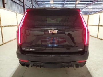 Cadillac Escalade III 2023 Cadillac Escalade 2023, 6.2L, 4x4, V SPORT, porysowany lakier 6.2 Benzyna, zdjęcie 5