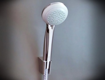 СМЕСИТЕЛЬ ДЛЯ ВАННЫ GROHE BAULOOP + ДУШ HANSGROHE