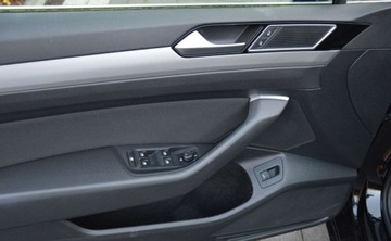 Volkswagen Passat B8 Variant 2.0 TDI BlueMotion SCR 150KM 2019 Volkswagen Passat Variant 2,0 TDI 150 KM DSG FULL LED Nawigacja 2.0 Diesel, zdjęcie 30