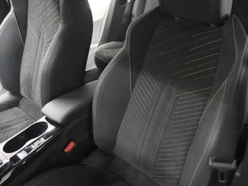 Peugeot 2008 II SUV Facelifting 1.2 PureTech 130KM 2025 GT 1.2 PureTech 130KM / Pakiet Vision i Drive Assist + i Navi, zdjęcie 5