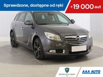 Opel Insignia I Sports Tourer 2.0 CDTI ECOTEC 130KM 2010 Opel Insignia 2.0 CDTI, Navi, Klima, Klimatronic