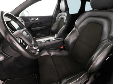 Volvo XC60 II Crossover D4 190KM 2018 Volvo XC 60 GRATIS! Pakiet Serwisowy o wartości, zdjęcie 12