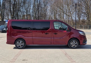 Renault Trafic III Combi 2.0 dCi  170KM 2023 Renault Trafic Spaceclass Escapade170 KMAUTOMATLozkoStolikPerfekt stanGwar, zdjęcie 2