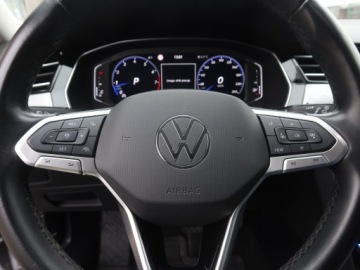 Volkswagen Passat B8 Variant Facelifting 1.5 TSI EVO 150KM 2022 VW Passat 1.5 TSI, Salon Polska, 1. Właściciel, zdjęcie 17