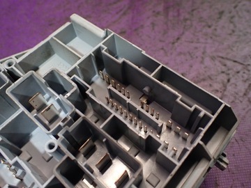 FIAT DUCATO II БЛОК ПРЕДОХРАНИТЕЛЕЙ 1332043080