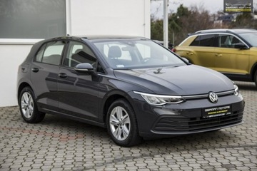 Volkswagen Golf VIII Variant 1.5 eTSI 150KM 2021 Volkswagen Golf Virtual / Ledy / Lane Assist, zdjęcie 13