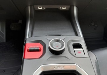 Jeep Compass II 2026 Jeep Compass e-Hybrid FIRST EDITION e-Hybrid 145 KM e-DCT6 FWD 1.2 Hybryda, zdjęcie 11