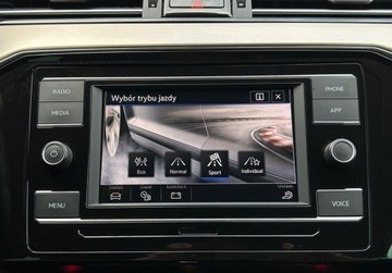 Volkswagen Passat B8 Variant Facelifting 2.0 TDI SCR 150KM 2022 Volkswagen Passat Elegance Pakiety, ACC, Kamera, Podgrzewane 4 fotele, er, zdjęcie 30