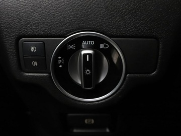 Infiniti Q30 1.5D 109KM 2018 Infiniti Q30 automat LED skóra navi klima auto, zdjęcie 31