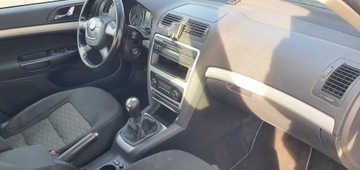 Skoda Octavia II Hatchback Facelifting 1.6 TDI CR DPF 105KM 2009 SKODA OCTAVIA II (1Z5) 1.6 TDI 105 KM, zdjęcie 17