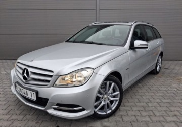 Mercedes Klasa C W204 Kombi T204 1.8 180 CGI BlueEFFICIENCY 156KM 2012 Mercedes-Benz Klasa C bezwypadekz Niemiecjedzie jak nowe 1.8 Benzyna