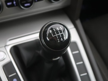 Volkswagen Passat B8 Variant 2.0 TDI BlueMotion SCR 150KM 2016 VW Passat 2.0 TDI, Salon Polska, Serwis ASO, Navi, zdjęcie 15