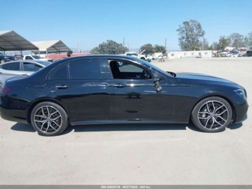 Mercedes Klasa E W213 2022 Mercedes-Benz Klasa E 350 2022 2.0l 2.0 Benzyna 255KM, zdjęcie 6