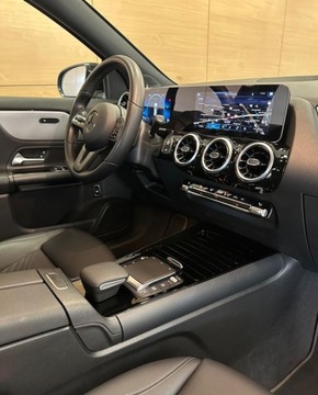 Mercedes GLA II Off-roader 1.3 200 163KM 2020 Mercedes-Benz GLA Salon Polska ASO R-CARS Warszawa 1.3 Benzyna 163KM, zdjęcie 9