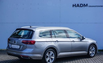 Volkswagen Passat B8 Variant Facelifting 2.0 TDI SCR 150KM 2023 Volkswagen Passat 2.0TDI 150KM DSG Elegance Grzana szyba Virtual cockpit E, zdjęcie 6