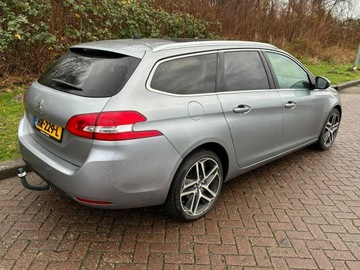 Peugeot 308 II SW 1.6 BlueHDi 120KM 2015 Peugeot 308 SW 1.6 HDI 120 KM Skóry Panorama dach, zdjęcie 3