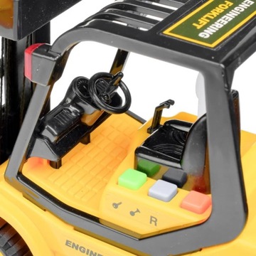 Вилочный погрузчик