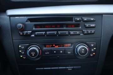 BMW Seria 1 E81/E87 2010 BMW 1 116i, Salon Polska, Klima, Klimatronic, zdjęcie 12