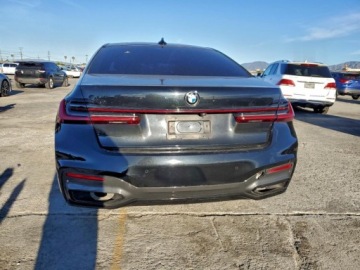 BMW Seria 7 G70 2022 BMW Seria 7 740i 2022 3.0 Benzyna 335KM, zdjęcie 2