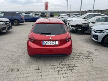 Peugeot 208 I Hatchback 5d Facelifting 1.2 PureTech 82KM 2018 Peugeot 208 Klimatyzacja Kamera, zdjęcie 7