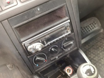 Volkswagen Golf IV 2001 Volkswagen Golf WSPOMAGANIE, KOŁA ZIMOWE, zdjęcie 8