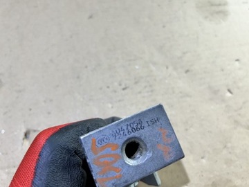 PANT DVEŘE PRAVÝ PŘEDNÍ HORNÍ BMW F45 F46 F48 F36 7246066