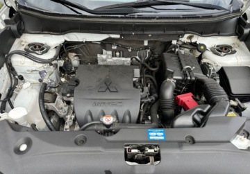 Mitsubishi ASX I SUV Facelifting 2016 1.6 117KM 2017 Mitsubishi ASX 1.6 117KM Xenon Key-less Kamera CLIMATRONIC Bezwypadkowy Se, zdjęcie 7