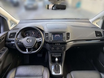 Volkswagen Sharan II Van Facelifting 1.4 TSI 150KM 2021 Volkswagen Sharan Highline Panorama Hak Tempomat ACC 7os Serwis ASO, zdjęcie 13