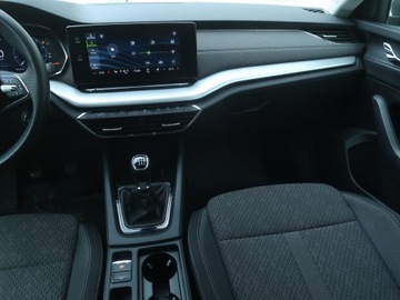 Skoda Octavia IV Scout 1.5 TSI ACT 150KM 2022 Skoda Octavia 1.5 TSI, Salon Polska, zdjęcie 7