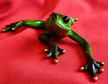 ФИГУРА ЛЯГУШКИ